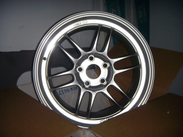 http://i180.photobucket.com/albums/x122/nismo5_photos/DSCN2009.jpg