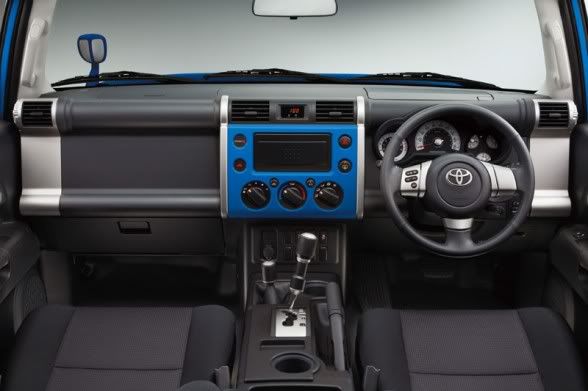 Toyota-FJ-Cruiser-SUV-Interior-588x391.jpg