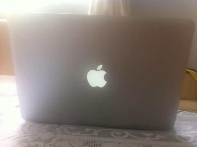 Macbook Pro i7 MC724 giá tốt - 1