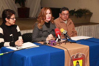 photo Rueda de Prensa Mujer Universitaria del ano 4_zpsxkgqgefg.jpg