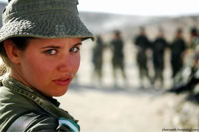 Israeli_Army_Girls_13.jpg