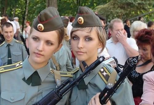 hotmilitarychics.jpg