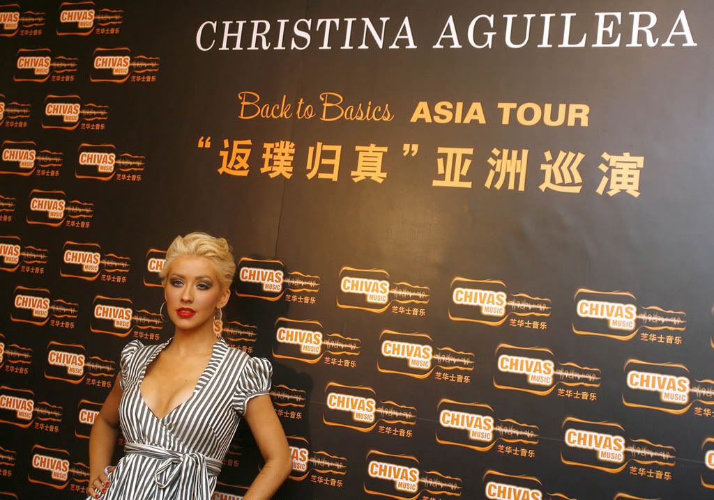 Christina Aguilera (8 фото)