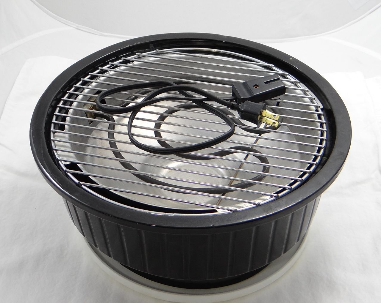 Rival Stoneware Crock Electric Smokeless Indoor Grill BBQ Model 5750