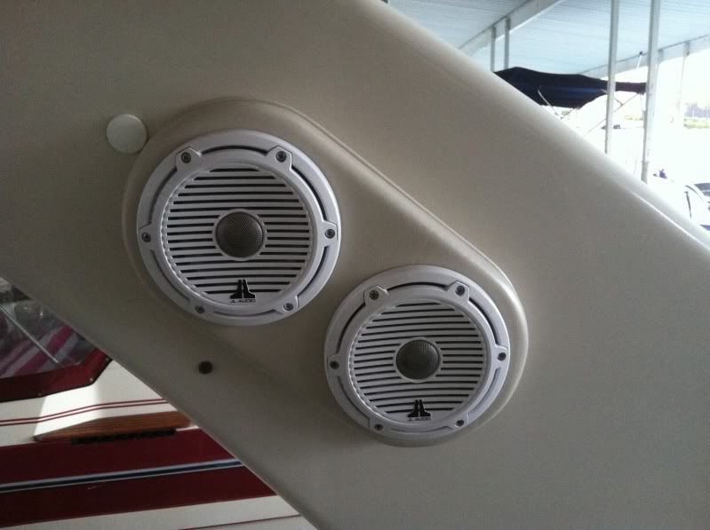 ... Regal 322 Commodore: Arch speakers in custom ring, wrapped in same beige ... ... Regal 322 Commodore: Arch speakers in custom ring, wrapped in same beige ...
