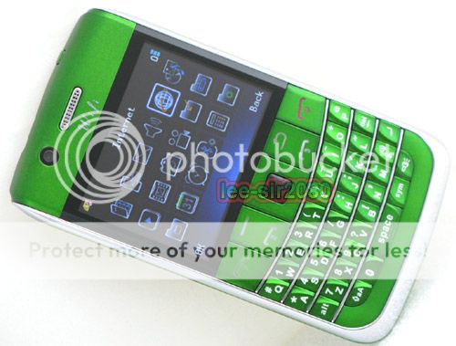 Unlocked WIFI TV Tri Sim QWERTY cell phones T9900 Green  