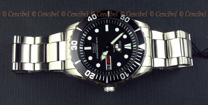 seiko 5 sports submariner